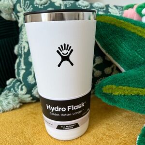 Hydroflask 28oz Tumbler w/ Large Press-In Straw Lid in White